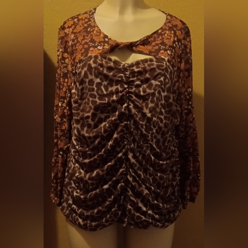 Women's Blouse Size 18/20W